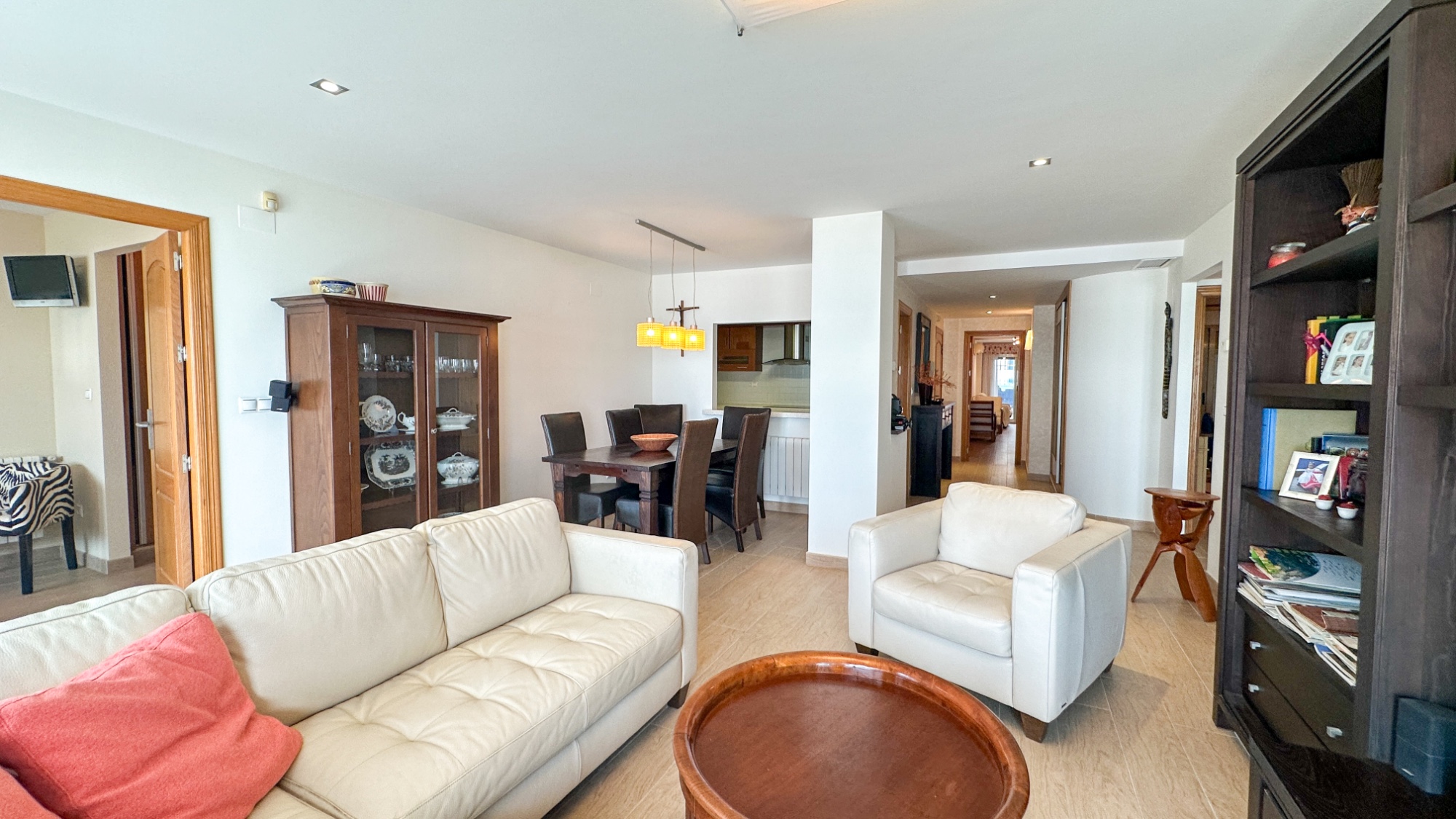 4 Bed, 3 Bath, ApartmentFor Sale, Torrevieja, Alicante