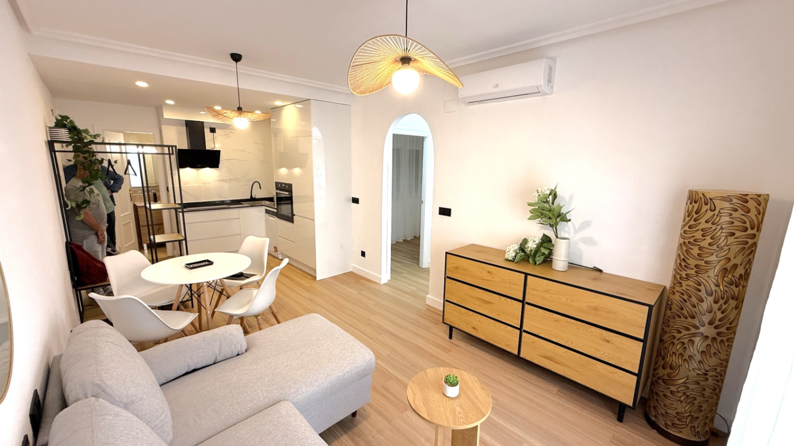 2 Bed, 1 Bath, ApartmentFor Sale, Torrevieja, Alicante