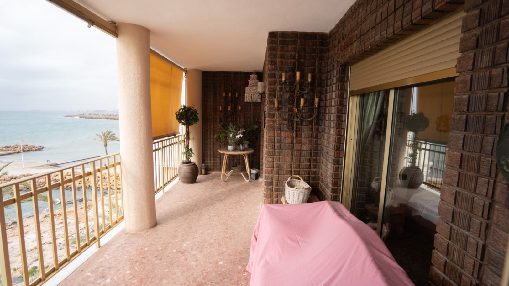 3 Bed, 2 Bath, ApartmentFor Sale, Torrevieja, Alicante