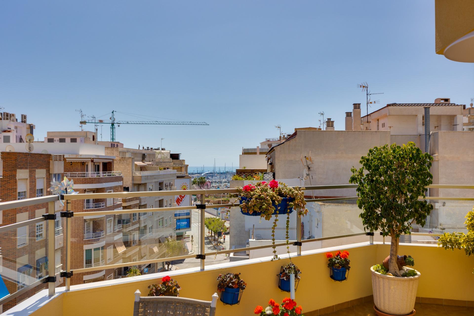 2 Bed, 1 Bath, ApartmentFor Sale, Torrevieja, Alicante