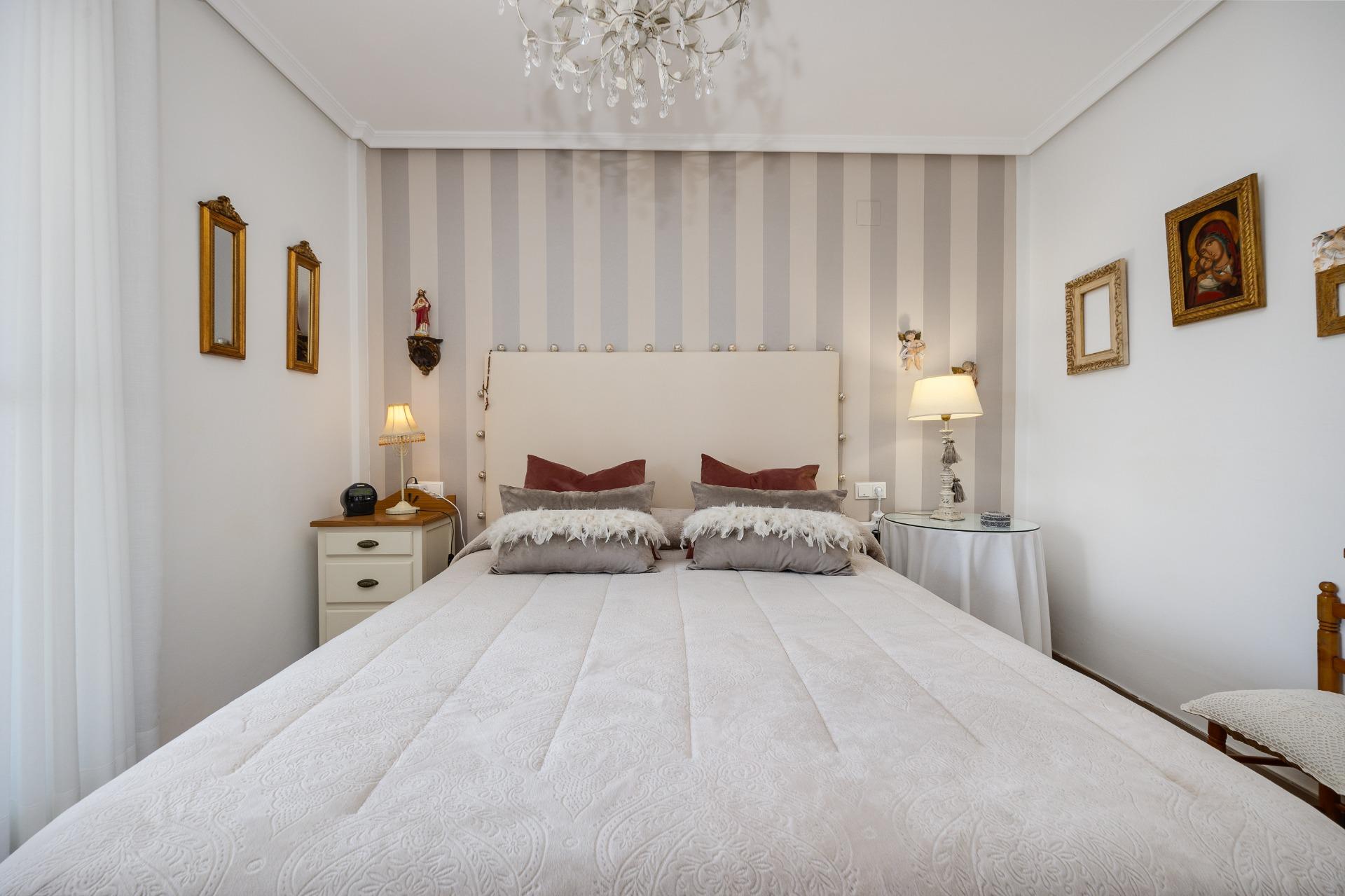 2 Bed, 1 Bath, ApartmentFor Sale, Torrevieja, Alicante