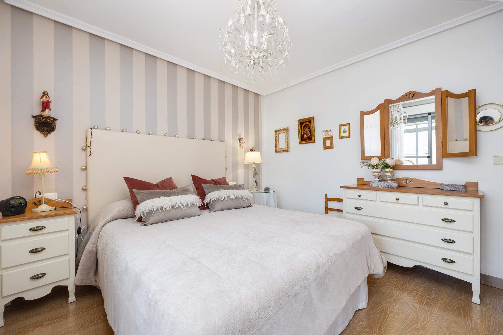 2 Bed, 1 Bath, ApartmentFor Sale, Torrevieja, Alicante