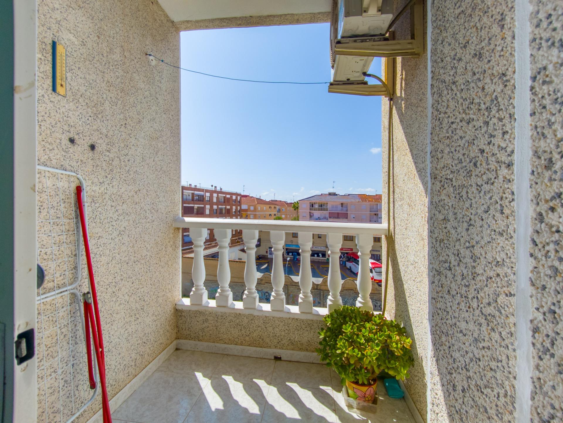 2 Bed, 1 Bath, ApartmentFor Sale, Torrevieja, Alicante