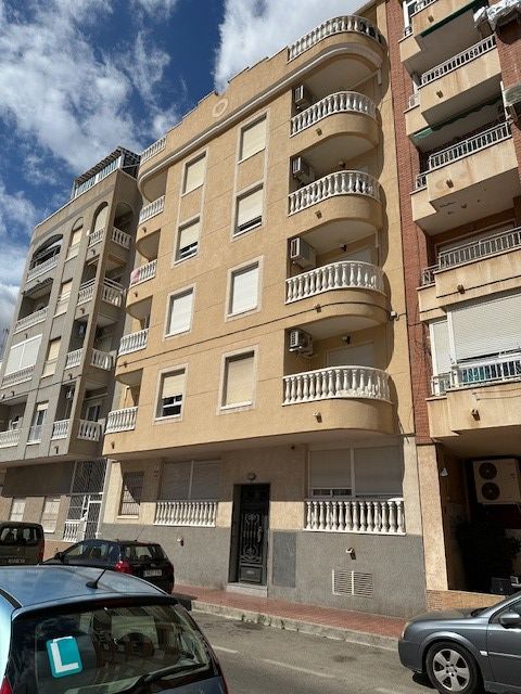 2 Bed, 2 Bath, ApartmentFor Sale, Torrevieja, Alicante