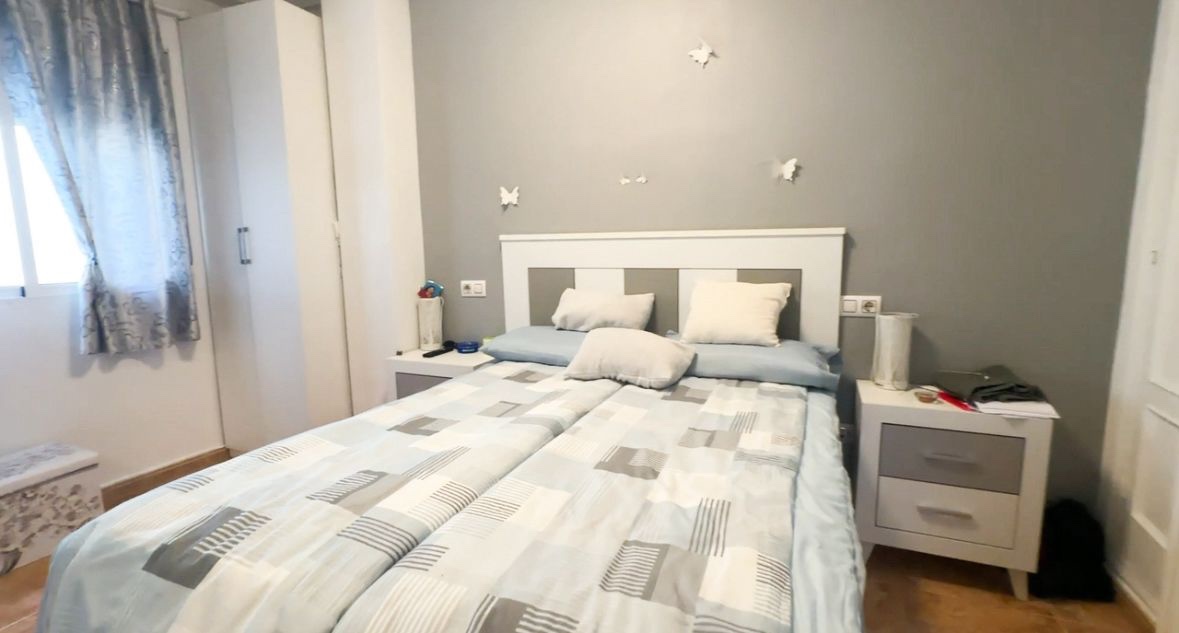 2 Bed, 1 Bath, ApartmentFor Sale, Torrevieja, Alicante