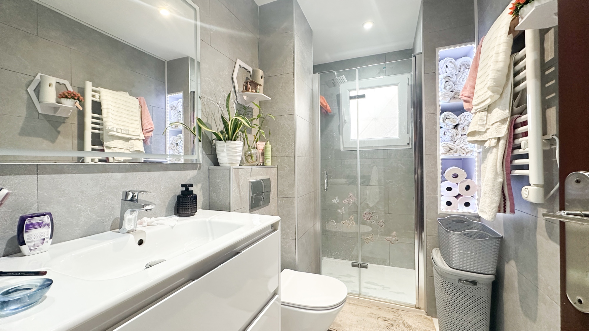 2 Bed, 1 Bath, ApartmentFor Sale, Torrevieja, Alicante