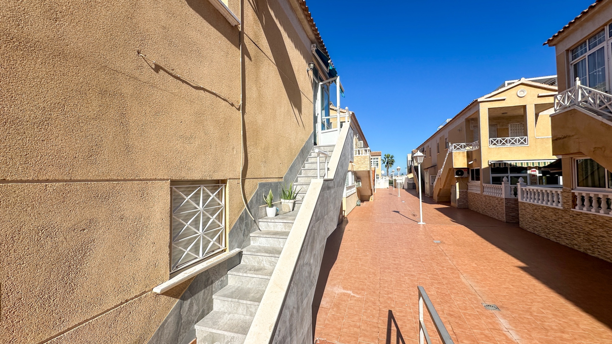 2 Bed, 1 Bath, ApartmentFor Sale, Torrevieja, Alicante