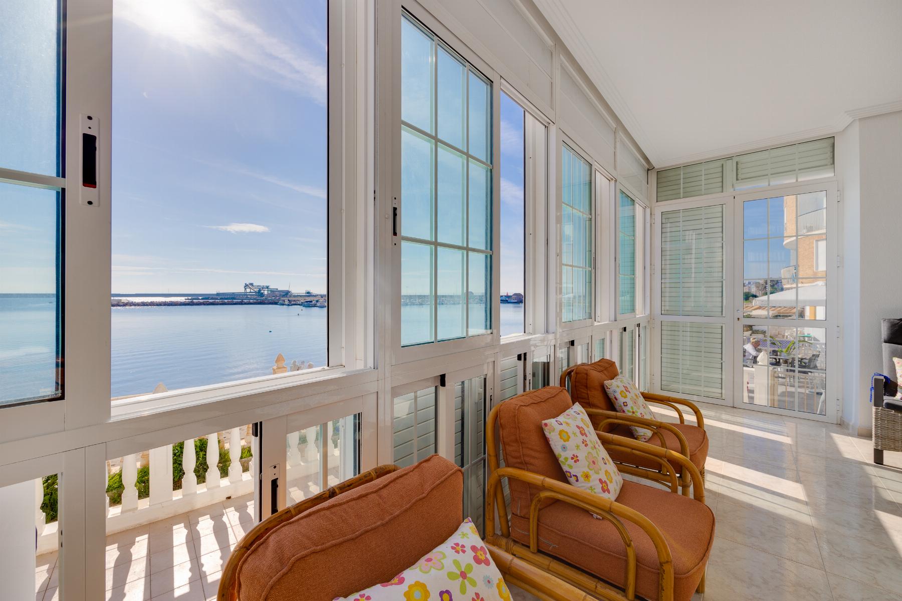 4 Bed, 2 Bath, ApartmentFor Sale, Torrevieja, Alicante