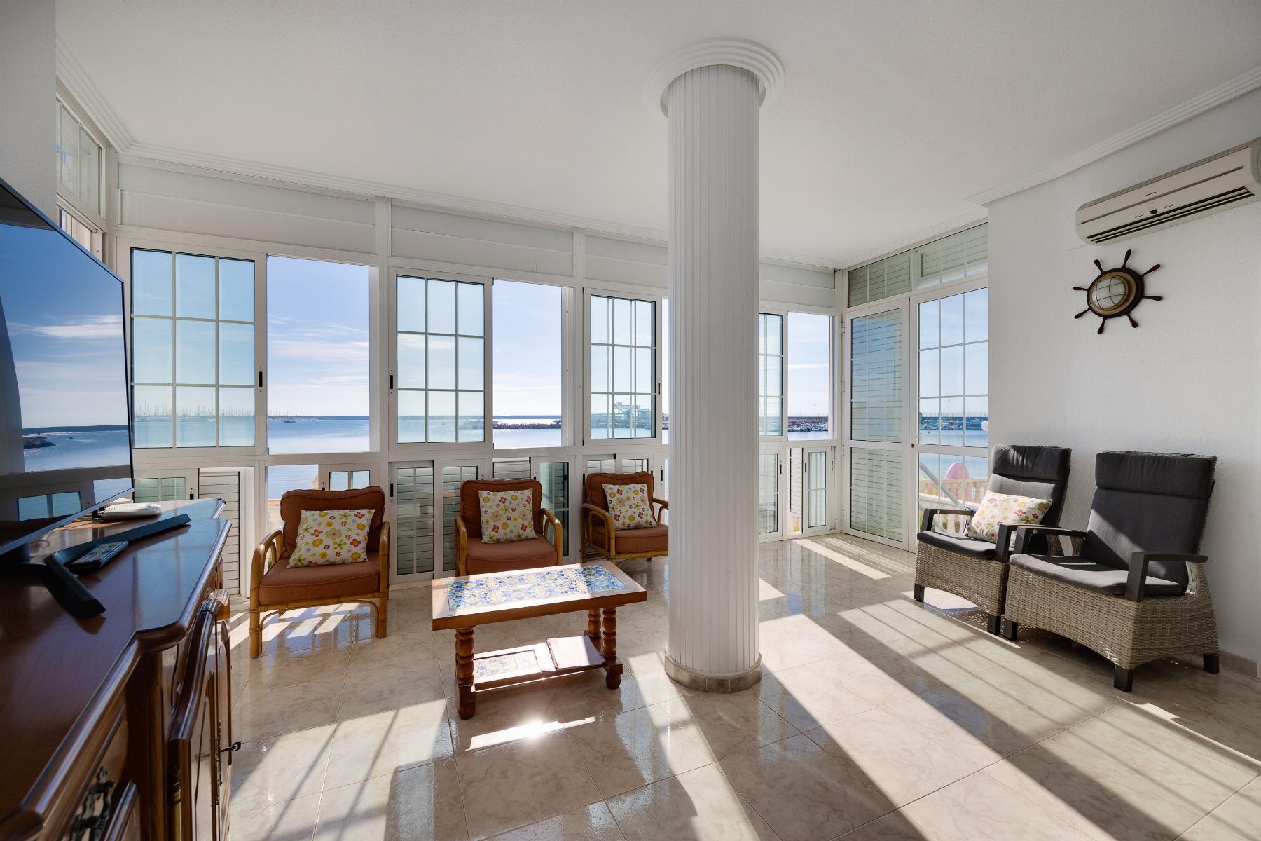 4 Bed, 2 Bath, ApartmentFor Sale, Torrevieja, Alicante