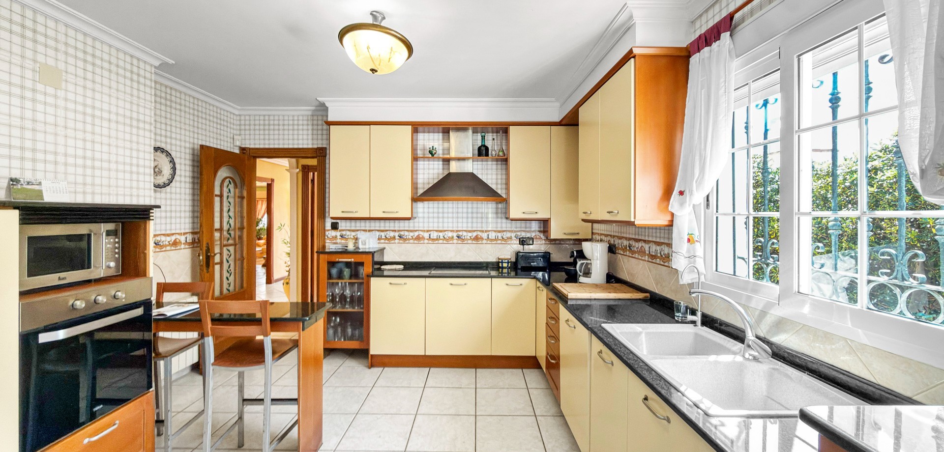 5 Bed, 6 Bath, HouseFor Sale, Torrevieja, Alicante