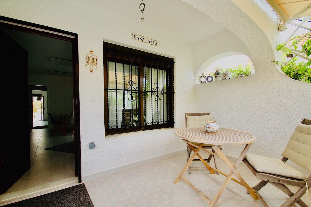 4 Bed, 2 Bath, HouseFor Sale, Orihuela Costa, Alicante