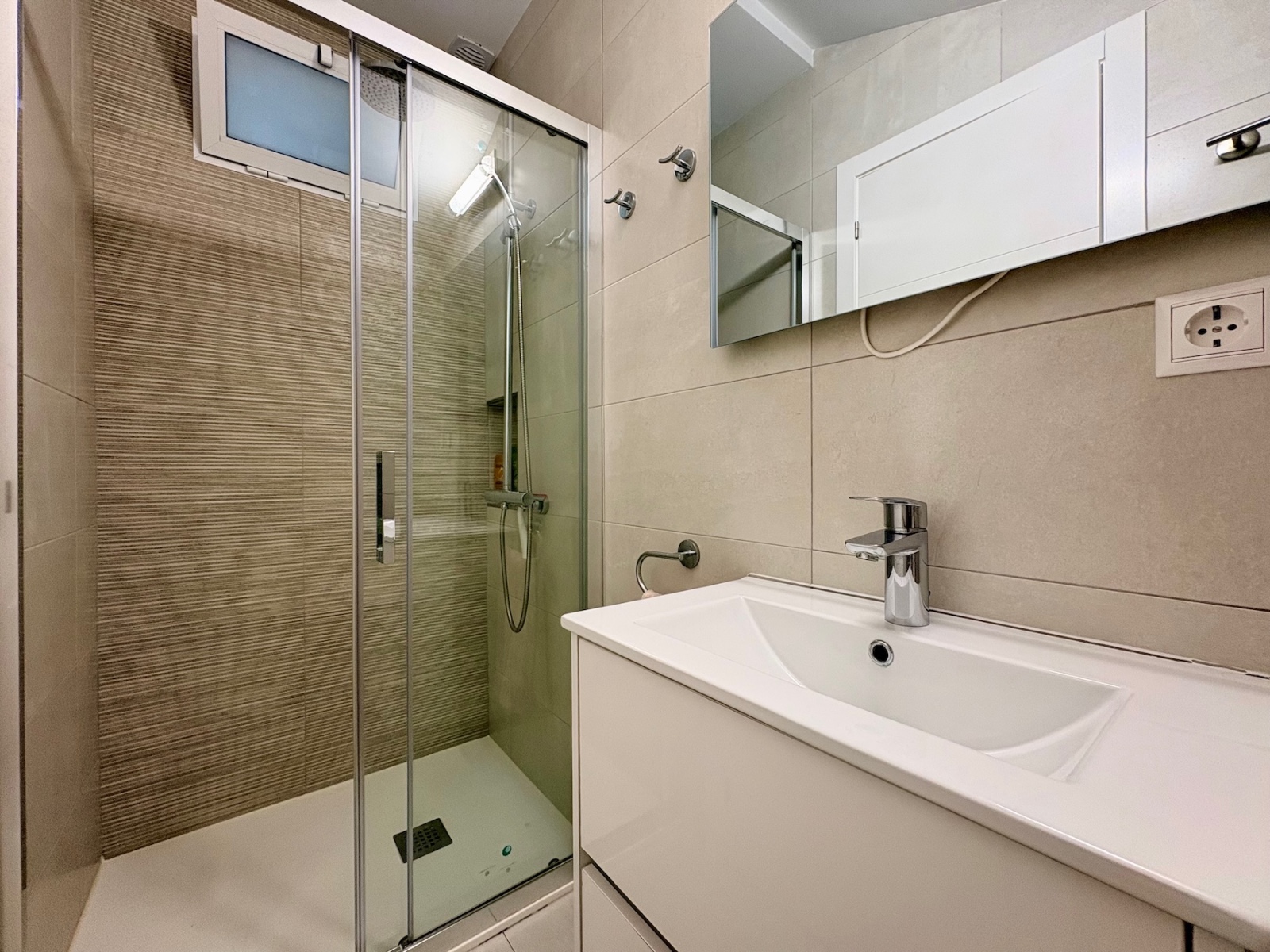 4 Bed, 2 Bath, HouseFor Sale, Orihuela Costa, Alicante