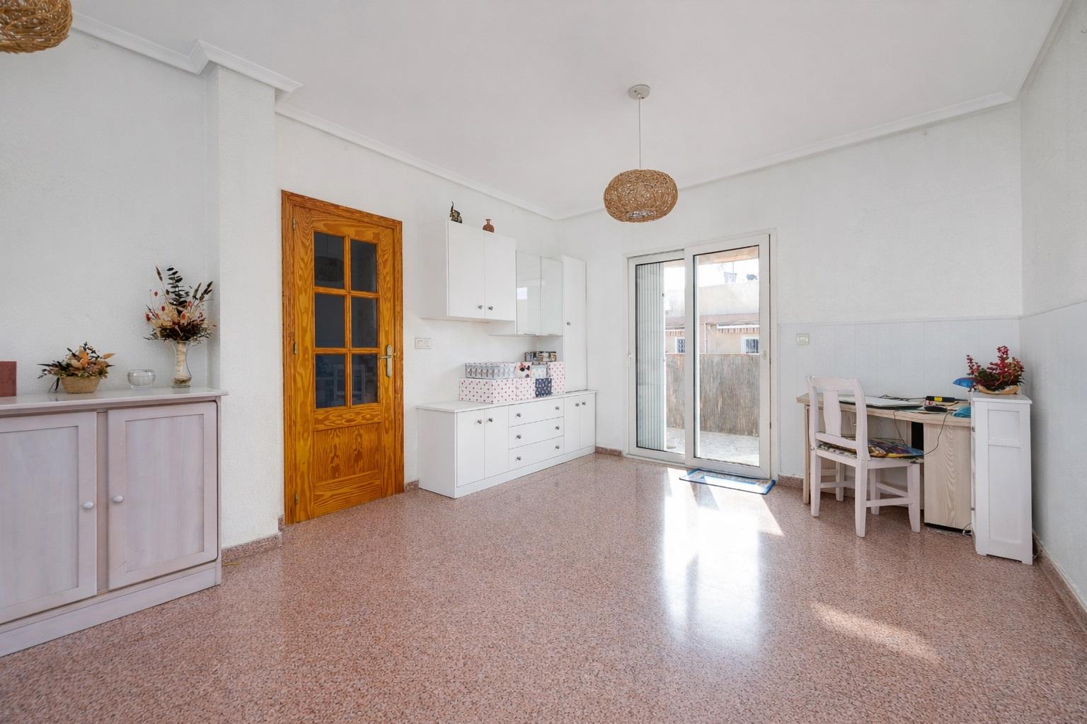 2 Bed, 2 Bath, ApartmentFor Sale, Torrevieja, Alicante