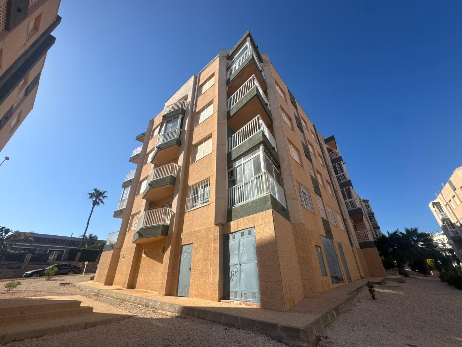 2 Bed, 1 Bath, ApartmentFor Sale, Torrevieja, Alicante