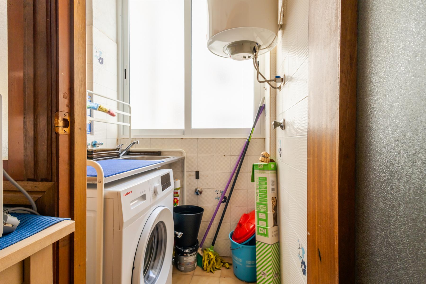 3 Bed, 2 Bath, ApartmentFor Sale, Torrevieja, Alicante