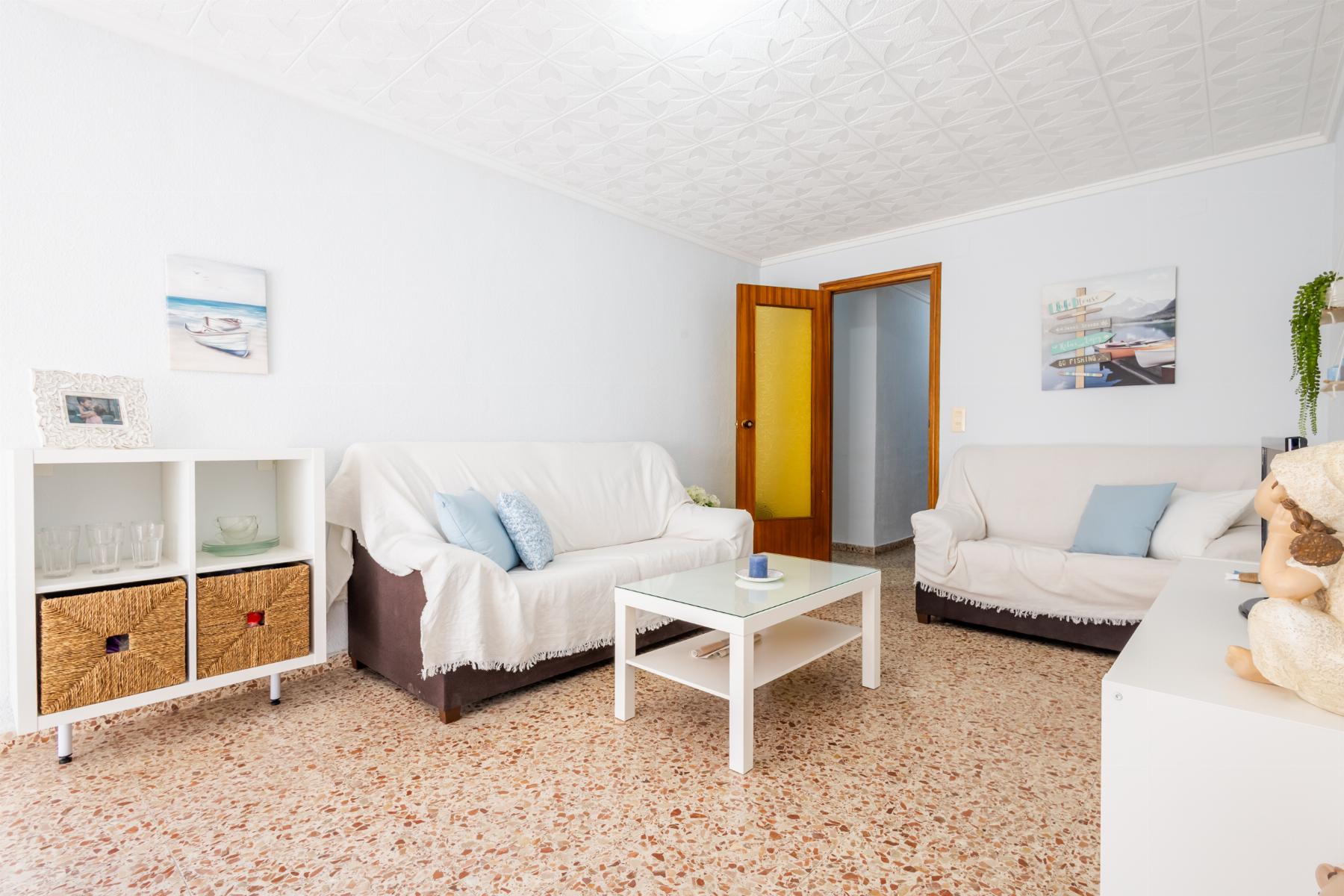 3 Bed, 2 Bath, ApartmentFor Sale, Torrevieja, Alicante