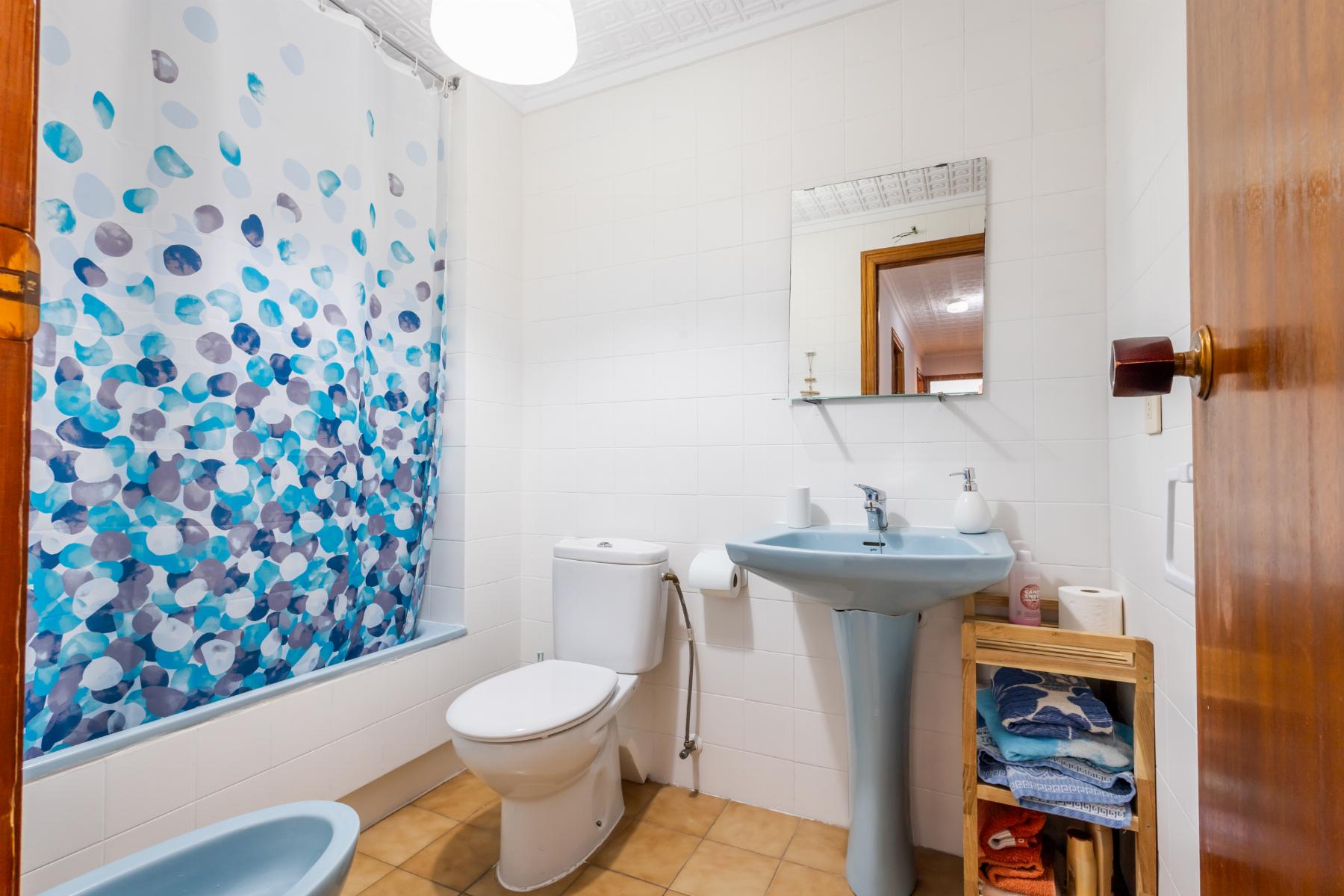 3 Bed, 2 Bath, ApartmentFor Sale, Torrevieja, Alicante