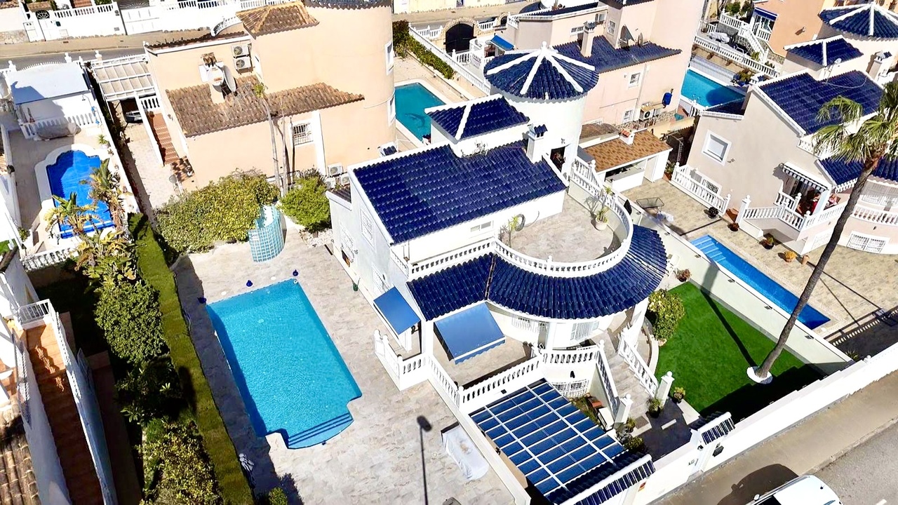 4 Bed, 3 Bath, HouseFor Sale, Pinar de Campoverde, Alicante