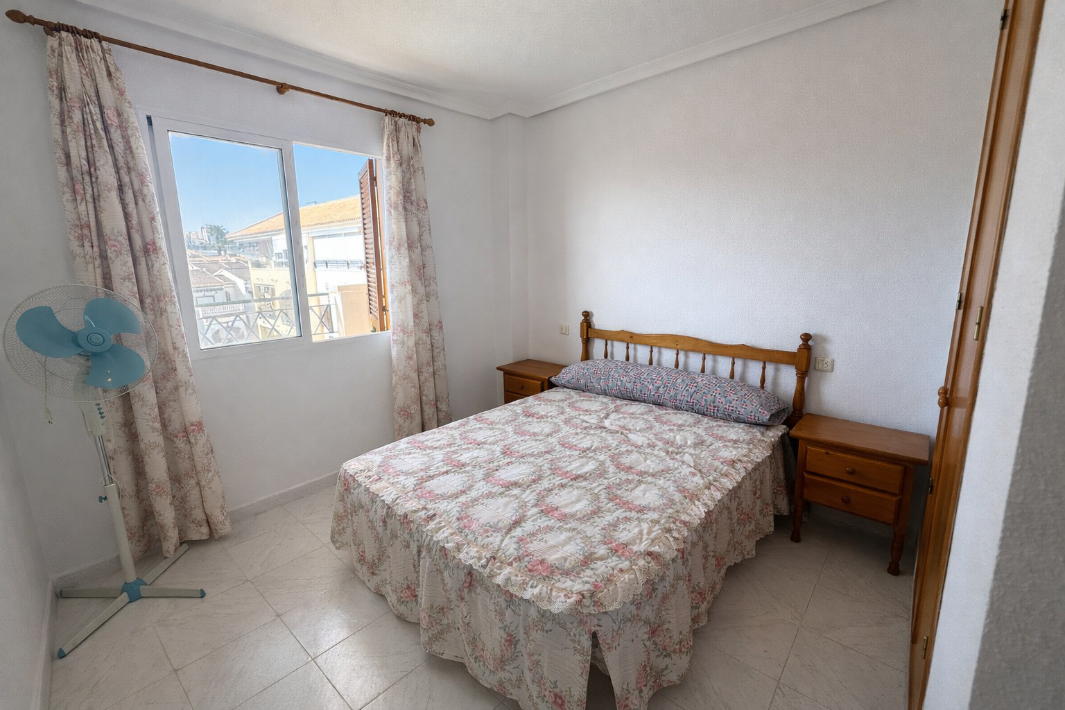 2 Bed, 1 Bath, ApartmentFor Sale, Torrevieja, Alicante