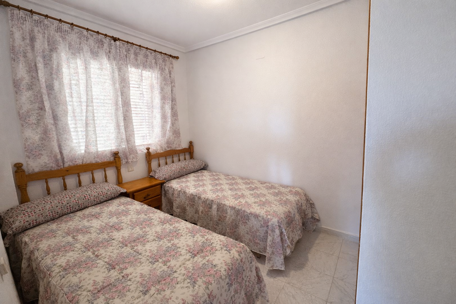 2 Bed, 1 Bath, ApartmentFor Sale, Torrevieja, Alicante