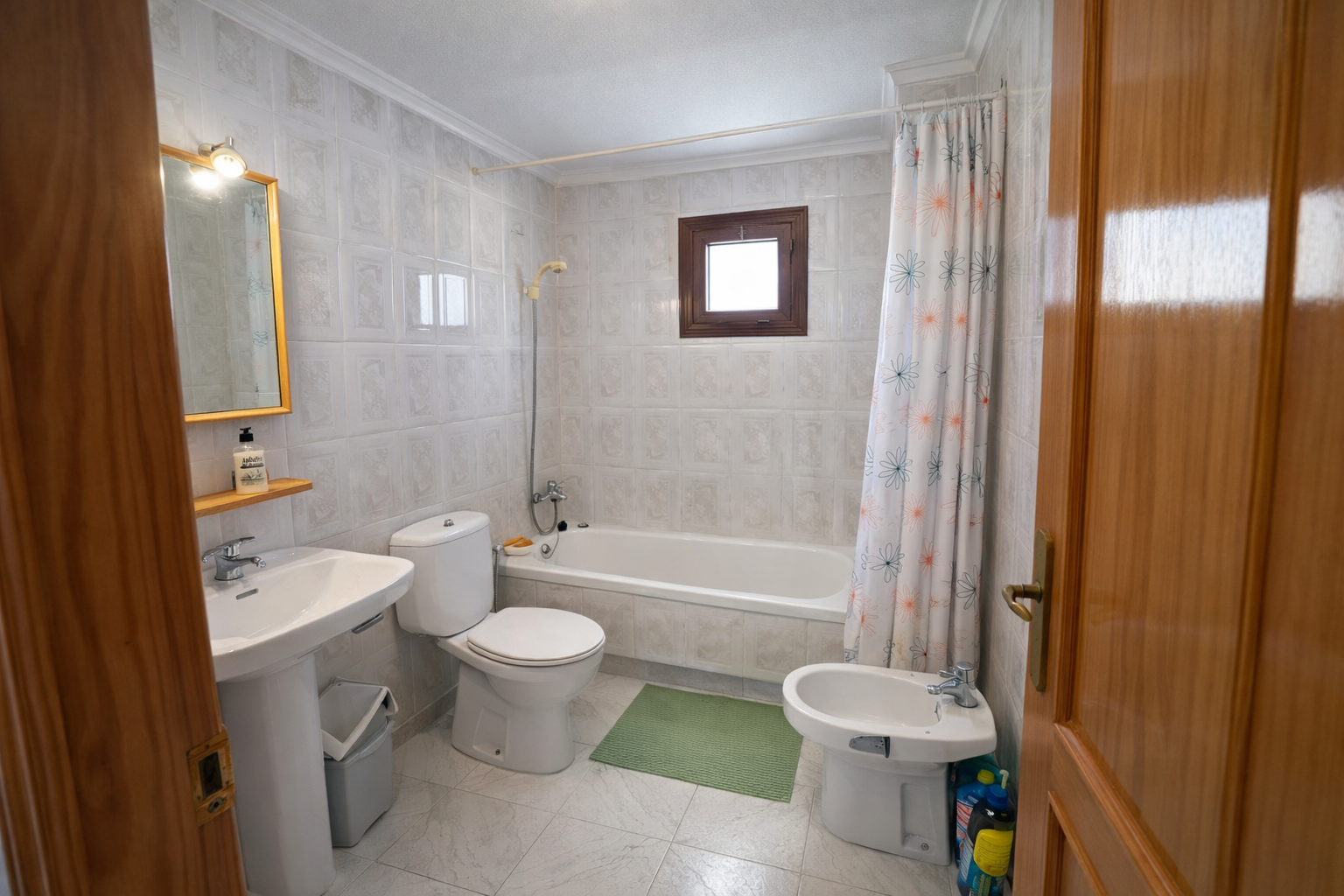 2 Bed, 1 Bath, ApartmentFor Sale, Torrevieja, Alicante