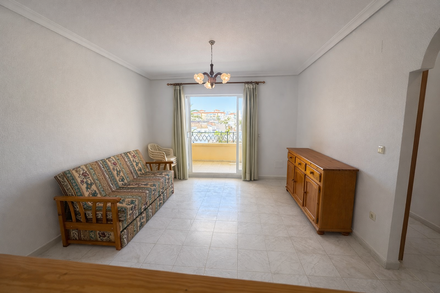 2 Bed, 1 Bath, ApartmentFor Sale, Torrevieja, Alicante