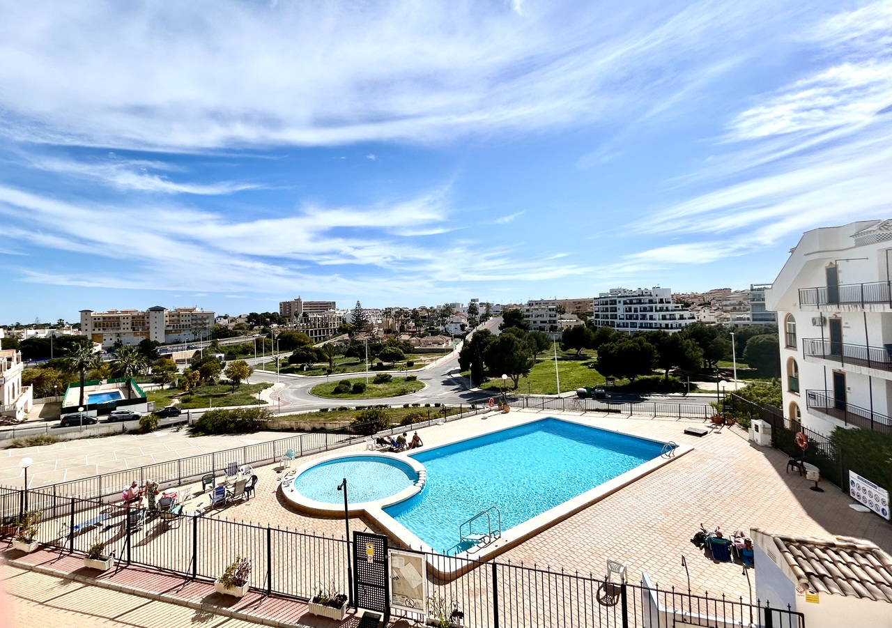 3 Bed, 2 Bath, ApartmentFor Sale, La Zenia, Alicante