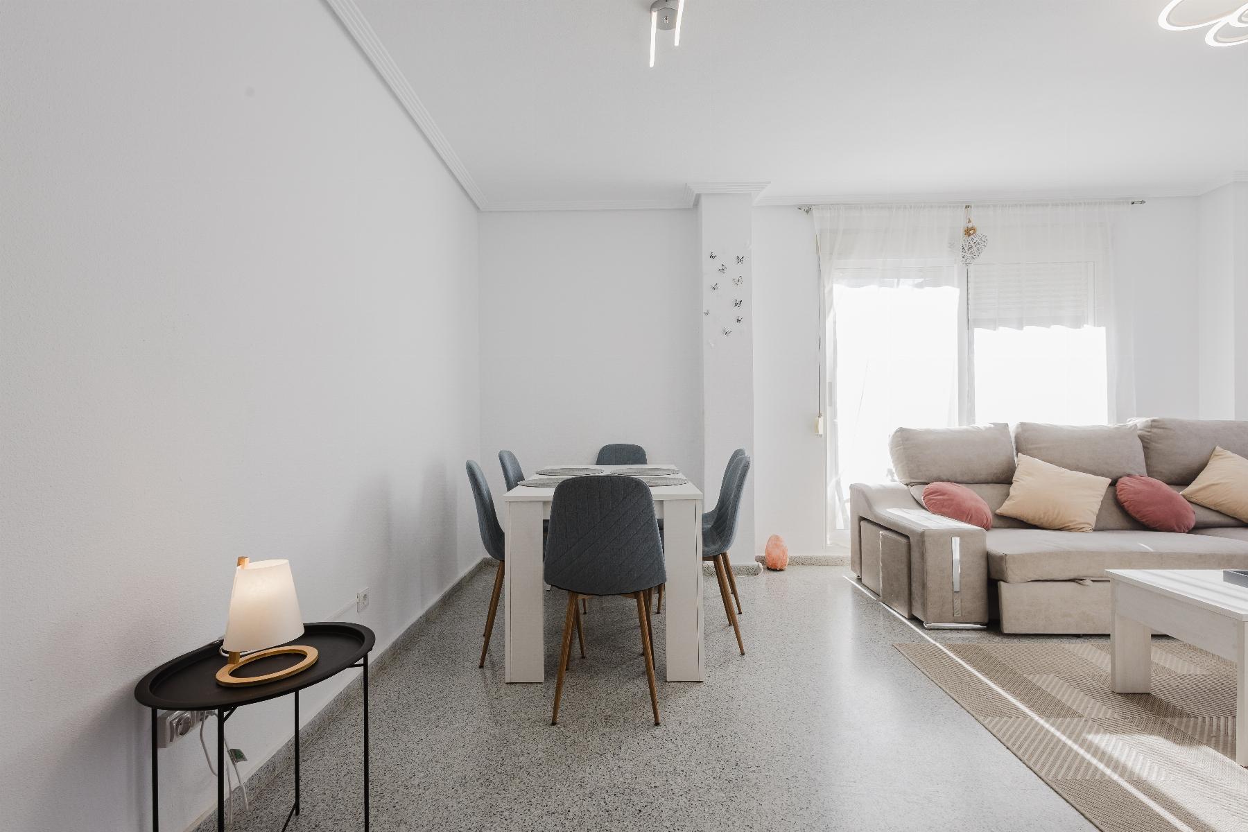 4 Bed, 2 Bath, ApartmentFor Sale, San Miguel de Salinas, Alicante