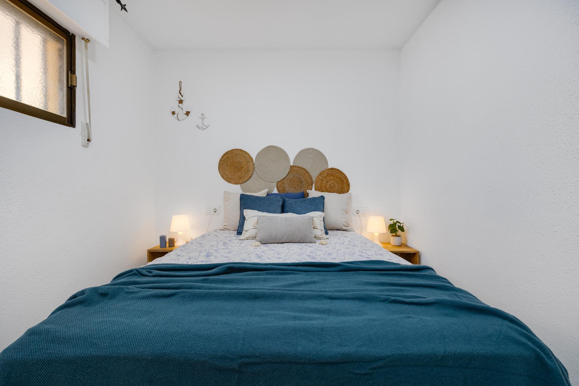 2 Bed, 1 Bath, ApartmentFor Sale, Torrevieja, Alicante