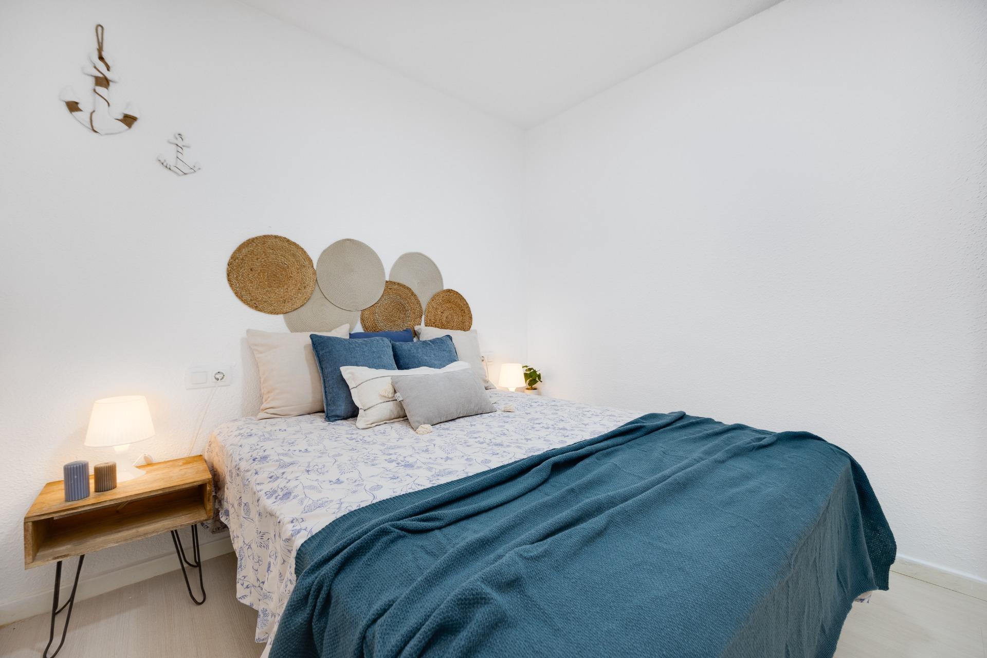 2 Bed, 1 Bath, ApartmentFor Sale, Torrevieja, Alicante