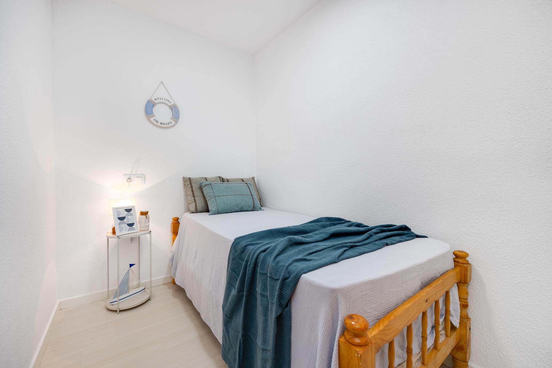 2 Bed, 1 Bath, ApartmentFor Sale, Torrevieja, Alicante