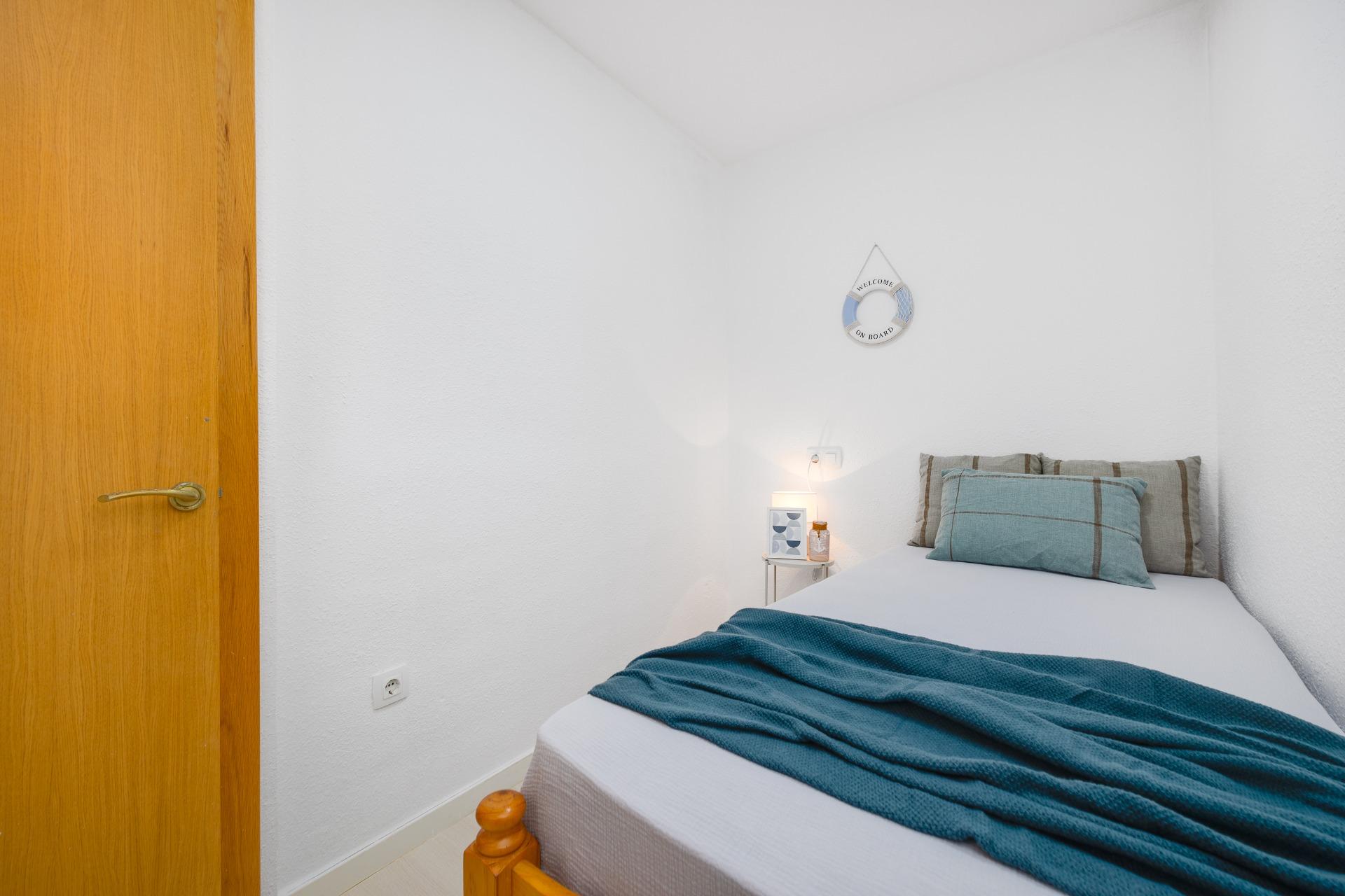 2 Bed, 1 Bath, ApartmentFor Sale, Torrevieja, Alicante