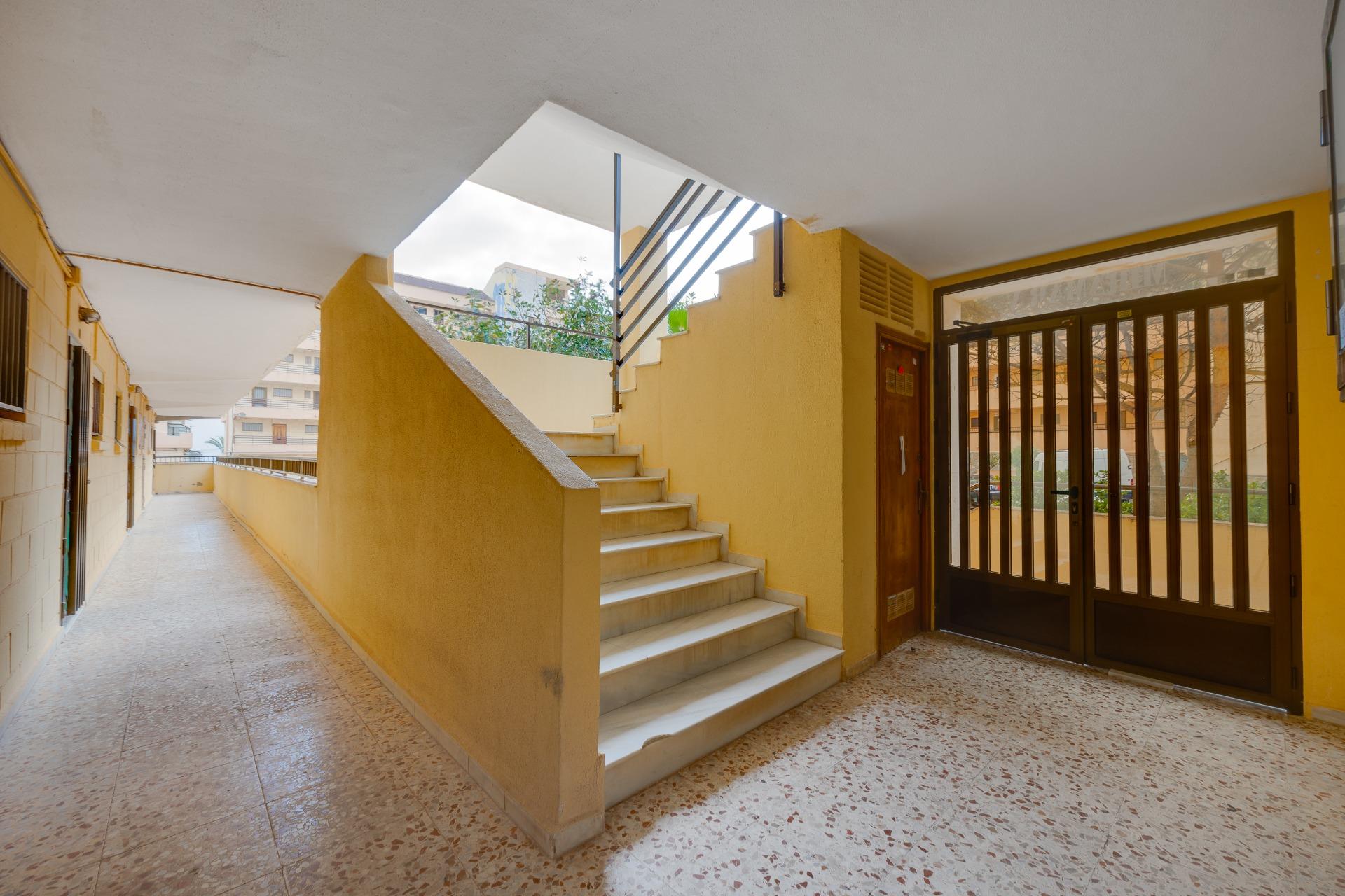 2 Bed, 1 Bath, ApartmentFor Sale, Torrevieja, Alicante