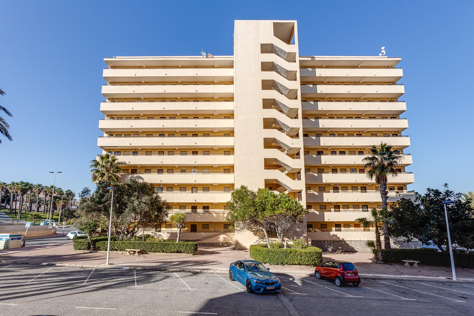 2 Bed, 1 Bath, ApartmentFor Sale, Torrevieja, Alicante