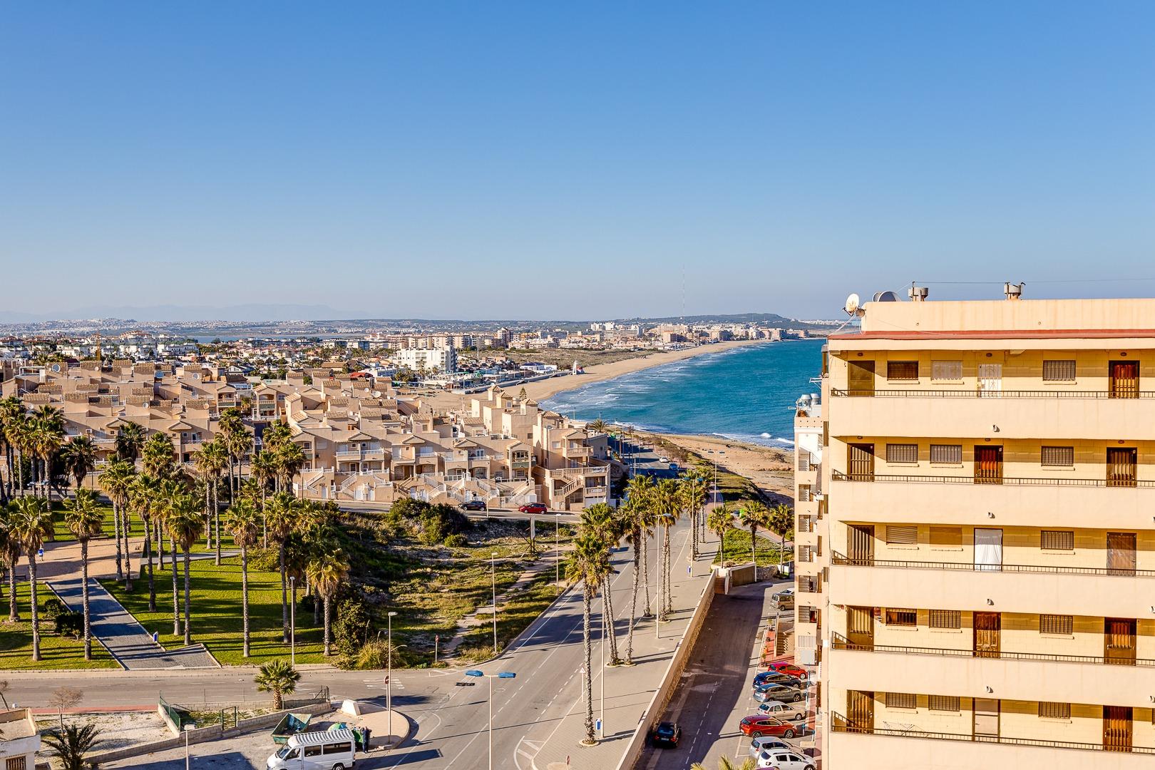 2 Bed, 1 Bath, ApartmentFor Sale, Torrevieja, Alicante