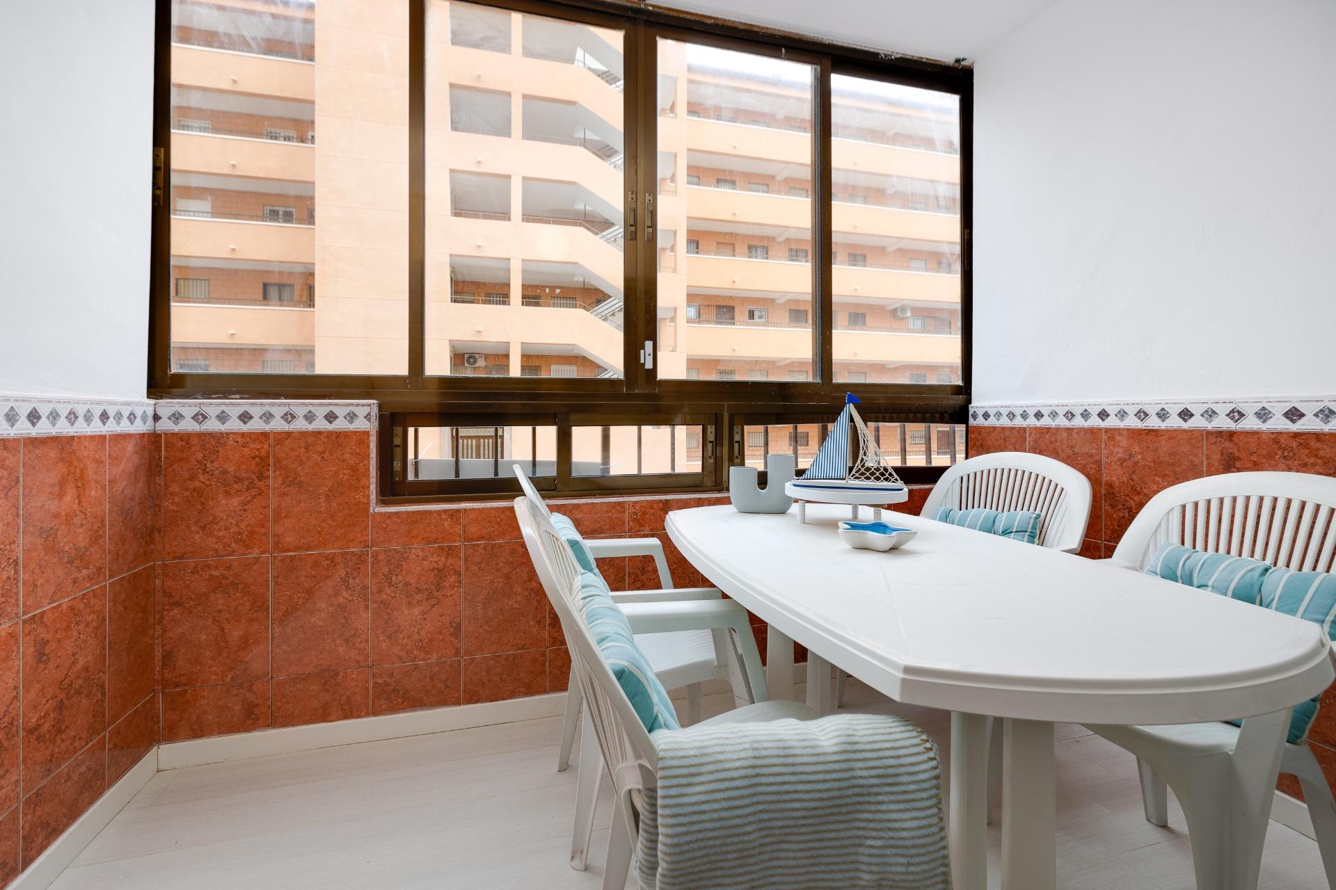 2 Bed, 1 Bath, ApartmentFor Sale, Torrevieja, Alicante