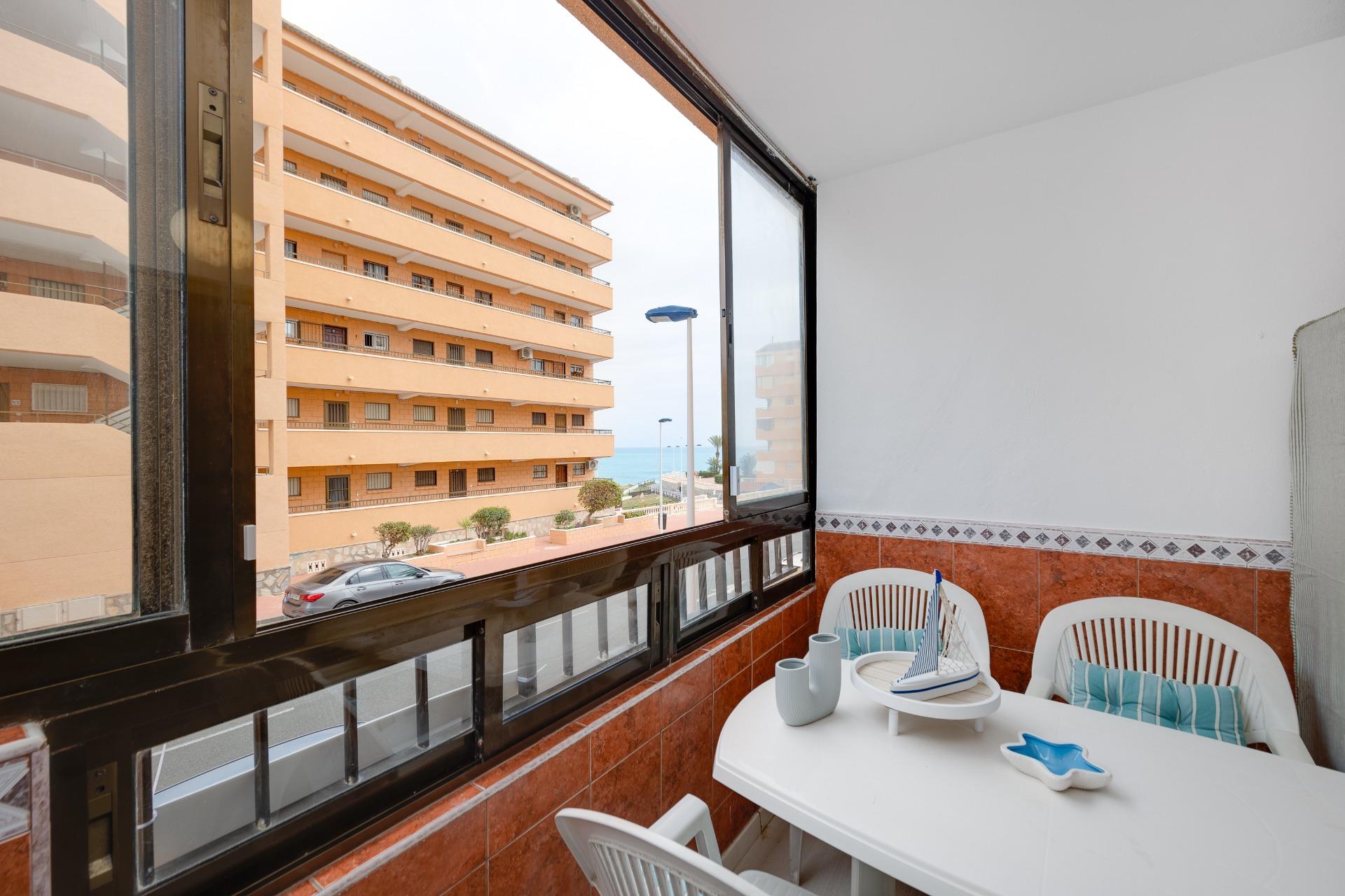 2 Bed, 1 Bath, ApartmentFor Sale, Torrevieja, Alicante