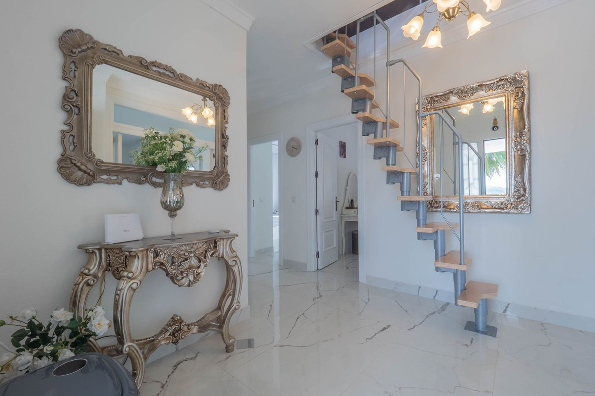 Coin, Malaga, 3 Bedrooms Bedrooms, ,2 BathroomsBathrooms,For Sale,R5317546