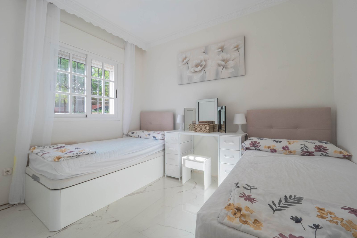Coin, Malaga, 3 Bedrooms Bedrooms, ,2 BathroomsBathrooms,For Sale,R5317546