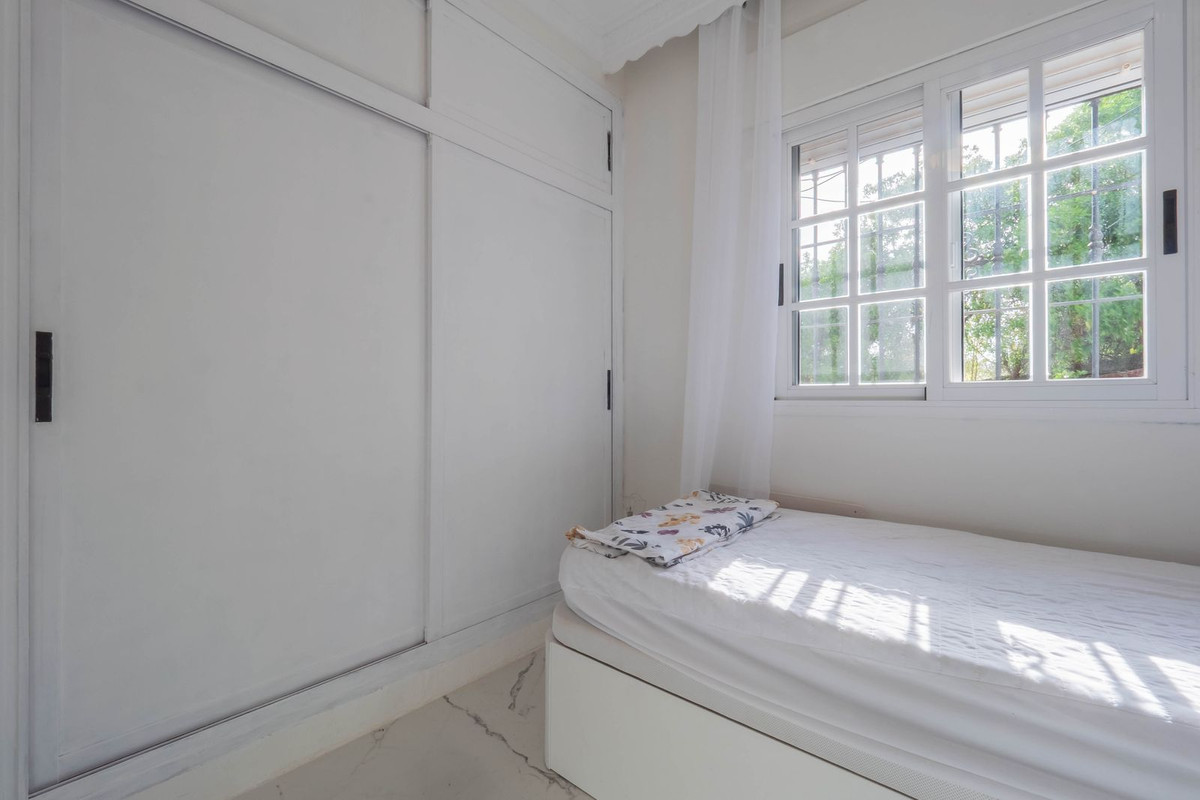 Coin, Malaga, 3 Bedrooms Bedrooms, ,2 BathroomsBathrooms,For Sale,R5317546