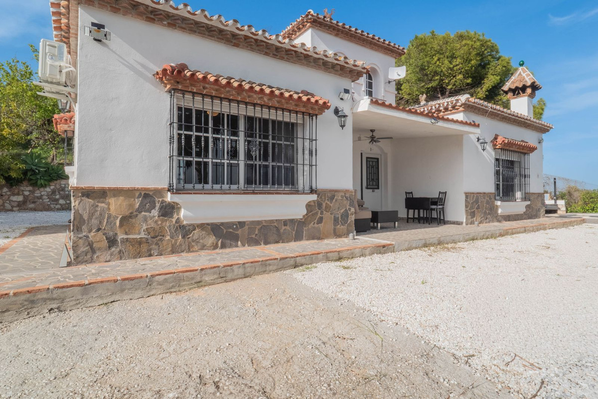 Coin, Malaga, 3 Bedrooms Bedrooms, ,2 BathroomsBathrooms,For Sale,R5317546