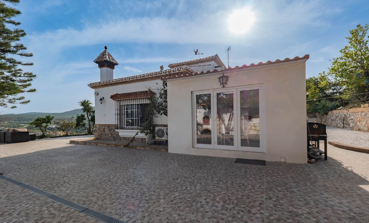 Coin, Malaga, 3 Bedrooms Bedrooms, ,2 BathroomsBathrooms,For Sale,R5317546