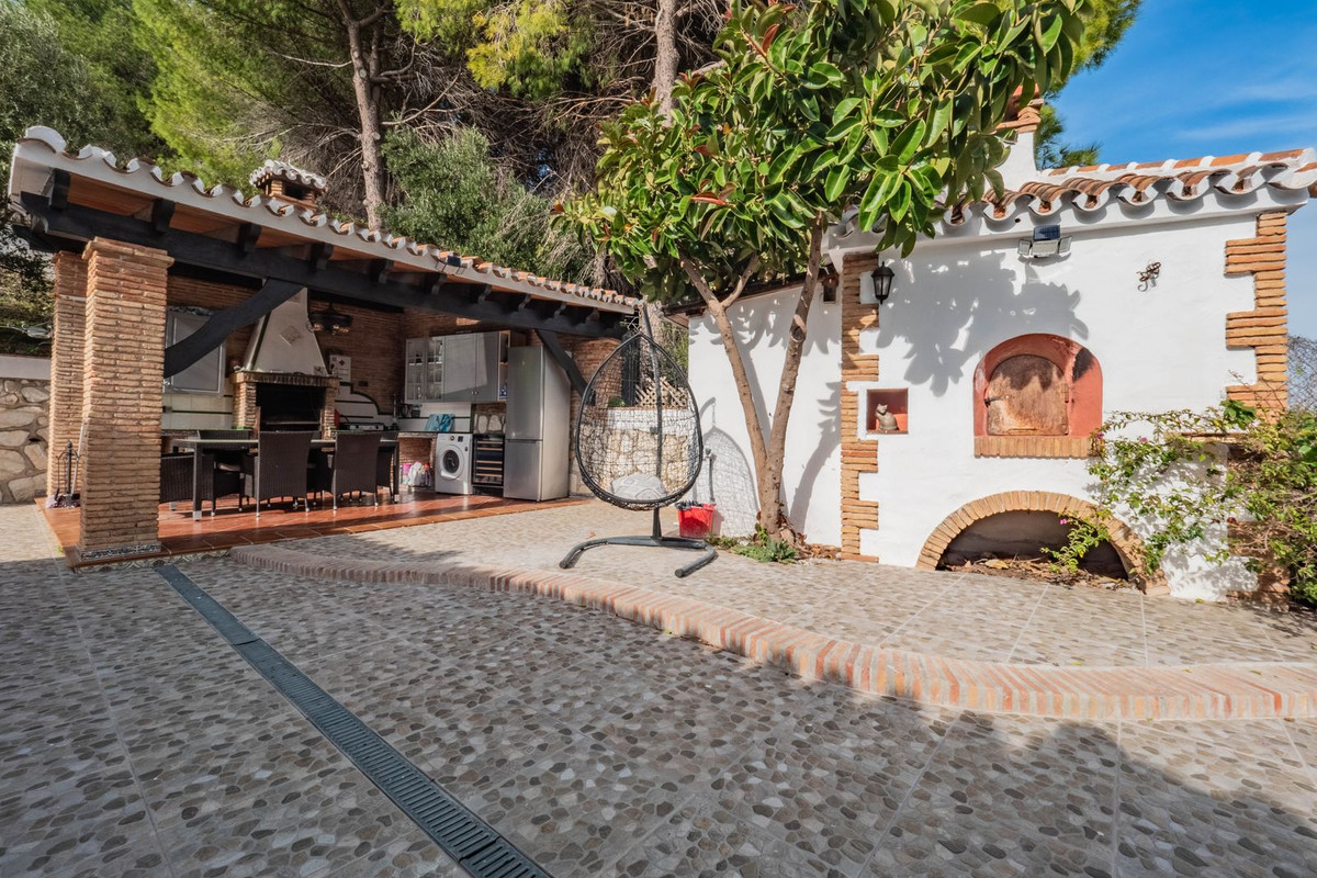 Coin, Malaga, 3 Bedrooms Bedrooms, ,2 BathroomsBathrooms,For Sale,R5317546