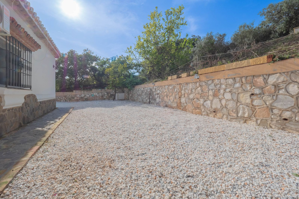 Coin, Malaga, 3 Bedrooms Bedrooms, ,2 BathroomsBathrooms,For Sale,R5317546