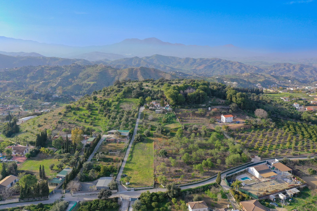 Coin, Malaga, 3 Bedrooms Bedrooms, ,2 BathroomsBathrooms,For Sale,R5317546