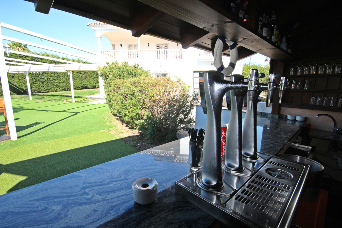 Commercial Property, For Sale