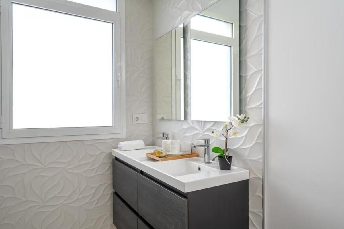 4 Bed, 3 Bath, ApartmentFor Sale, La Cala de Mijas, Malaga