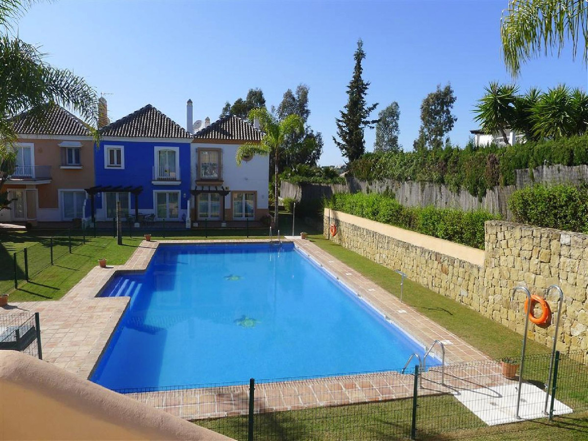 2 Bed, 2 Bath, HouseFor Sale, Aloha, Malaga