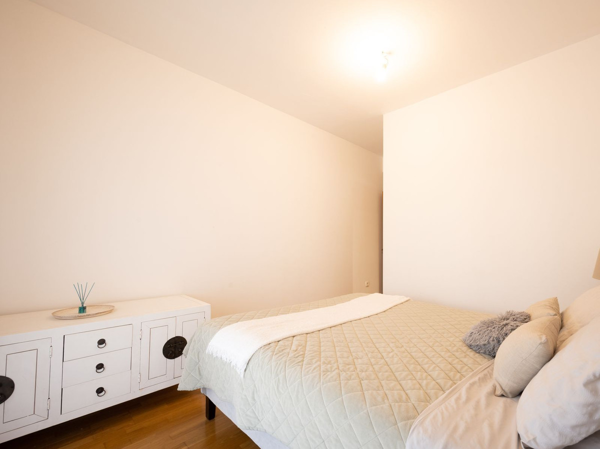 2 Bed, 1 Bath, ApartmentFor Sale, Marbella, Malaga