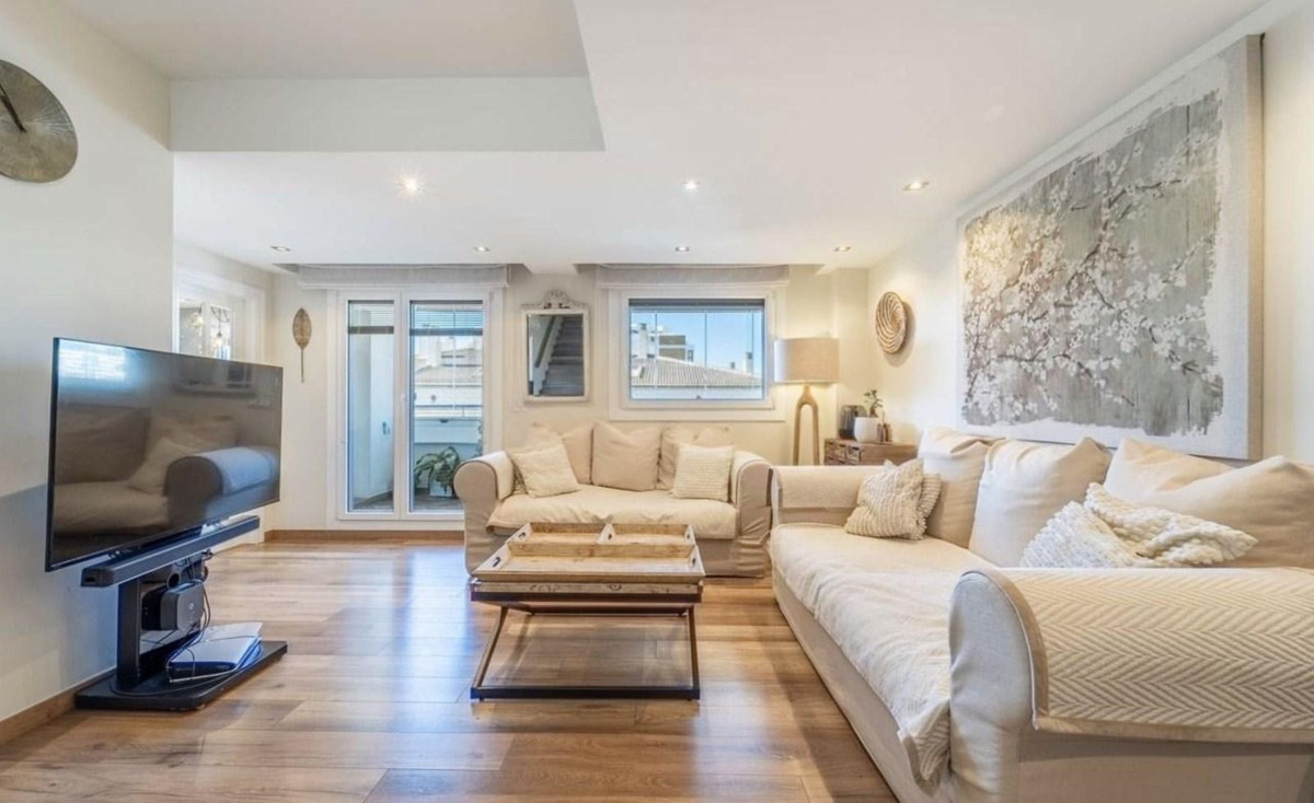 3 Bed, 2 Bath, ApartmentFor Sale, Benalmadena Costa, Malaga